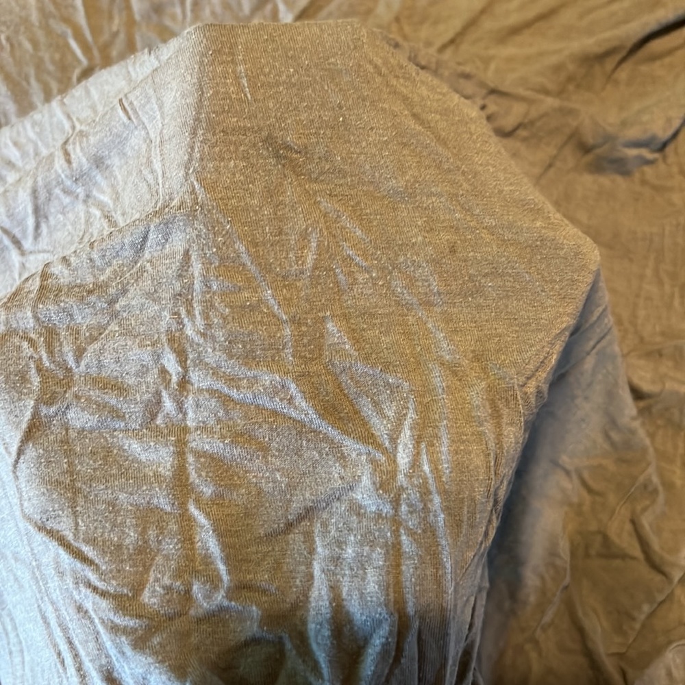 Small Top - Picture 2 of 5